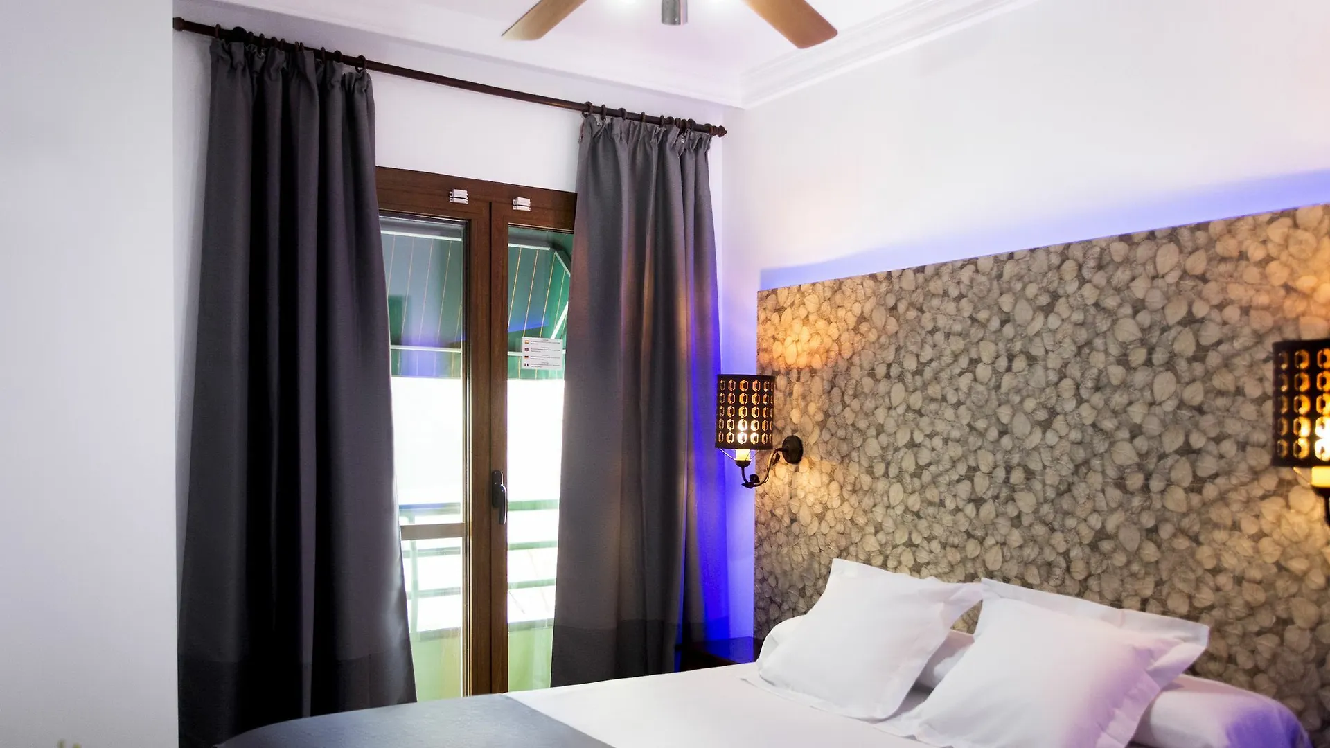 Hostal Alhambra - Adults Only Nerja Spain