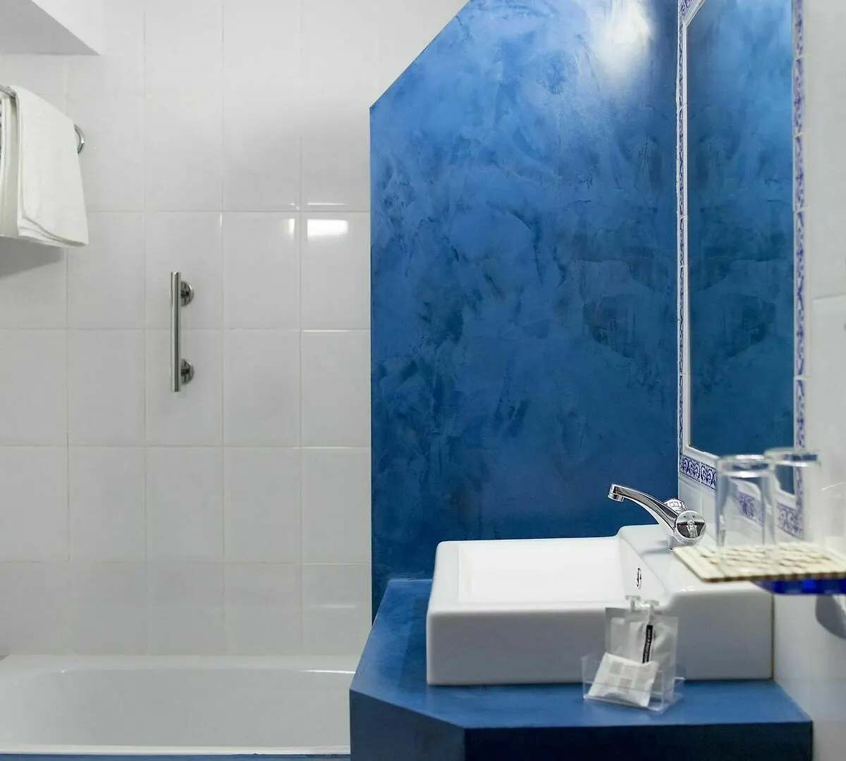 Hostal Alhambra - Adults Only Nerja 2*,  Espanha